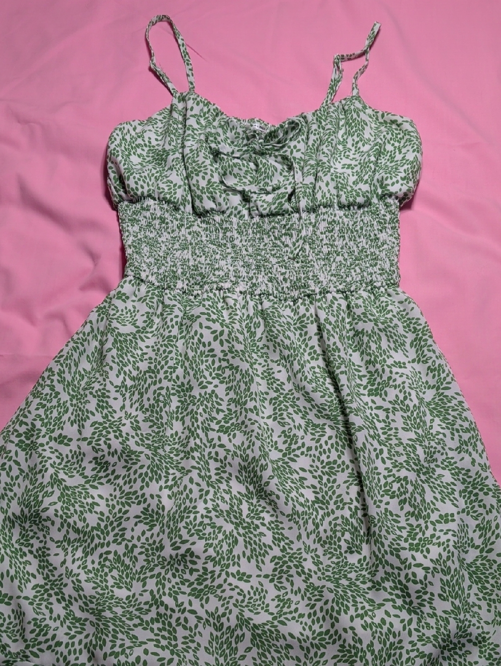 Green Leaf-Print Smocked Mini Dress with Spaghetti‎ Straps